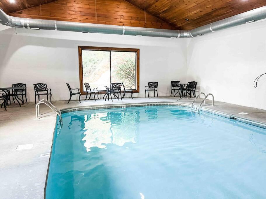 Indoor Heated Pool Hot Tub Cabin Sevierville Esterno foto